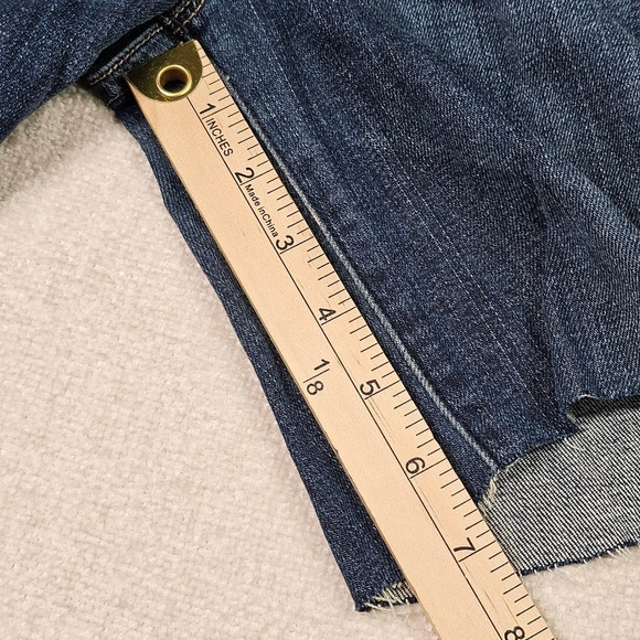 Mother Denim Medium Wash Raw Hem Cut Off Jean Shorts 6.5" inseam Size 26 - Picture 10 of 12